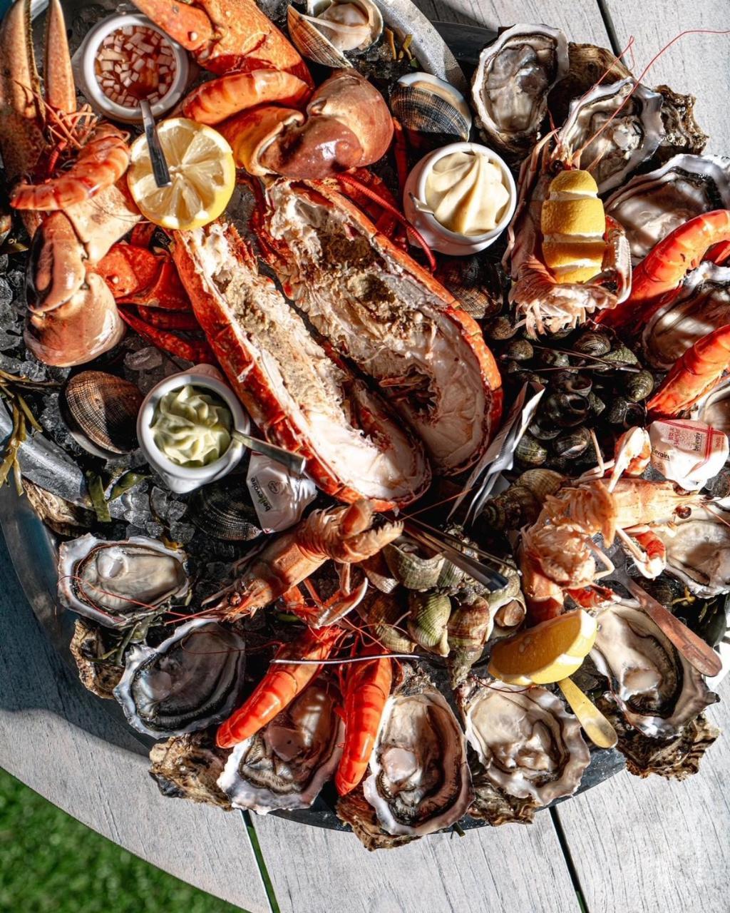 Hr Hotel-restaurant & Marin Hotel La Flotte